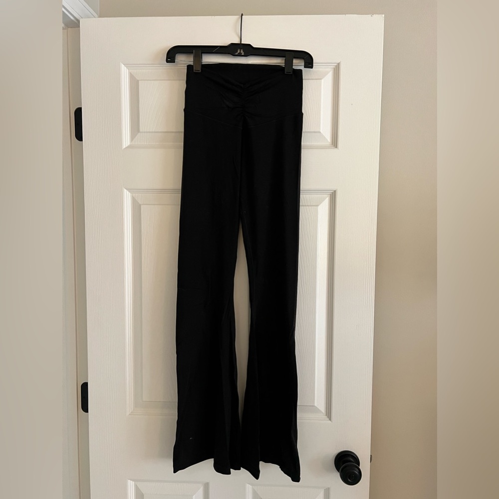 Offline Aerie flare yoga pants - medium